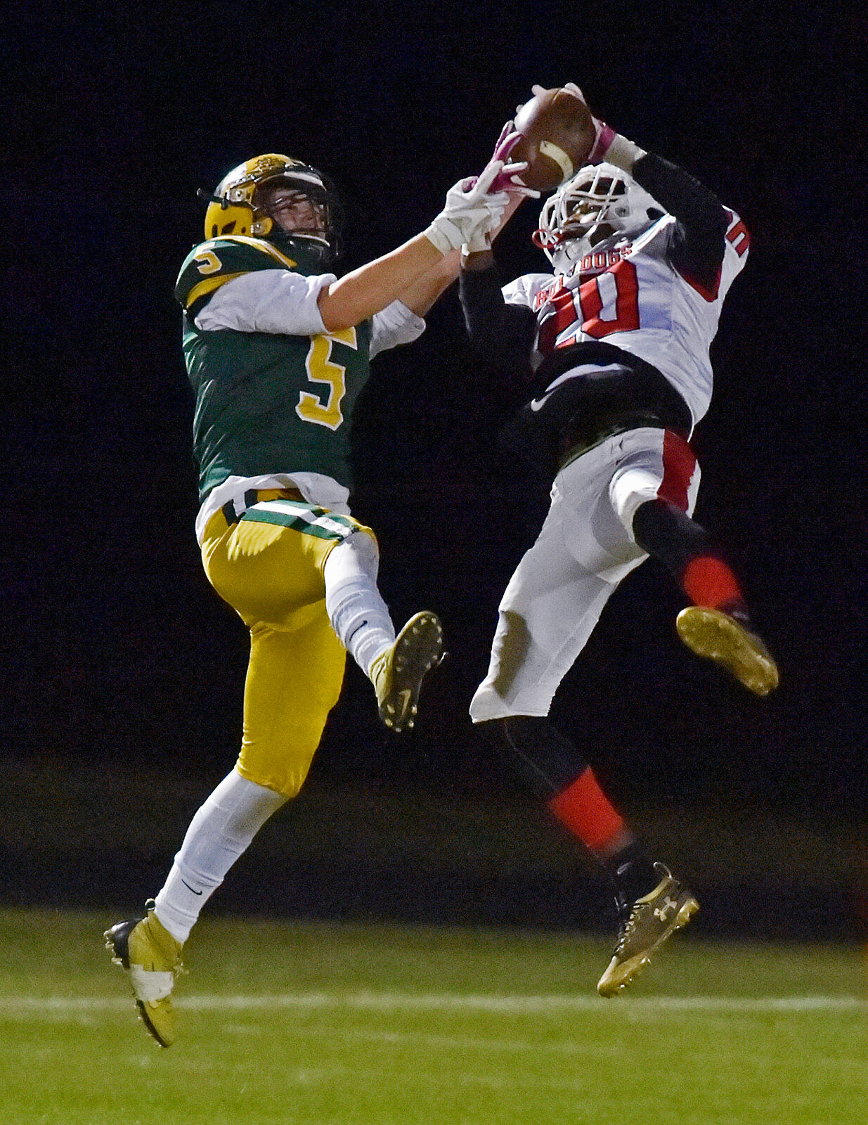 IRHS Football vs. Laurel-BCom 4.jpg